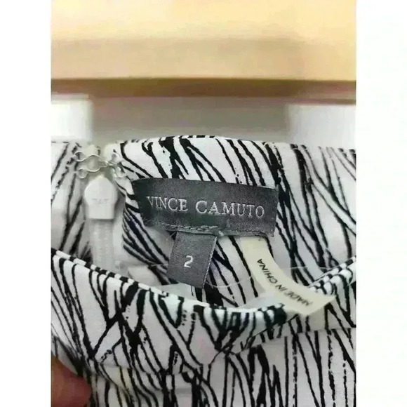 Vince Camuto Black and White Abstract Print A-Line Womens Skirt Size 2 Luxury - Picture 3 of 3